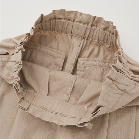 NWT NEVER WORN | Uniqlo Women Linen Cotton Shorts, Off White Color, Size M - Picture 10 of 15